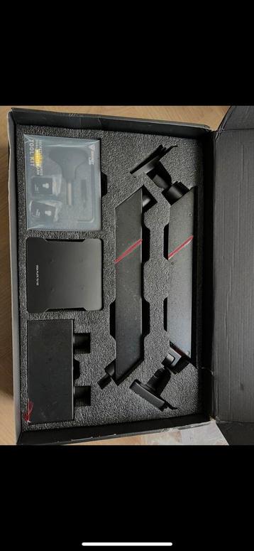 SECRETLAB DUAL MONITOR ARM beschikbaar voor biedingen