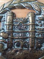 Antiek kleppermannetje uit Engeland met Battle castle 8,6 cm, Antiek en Kunst, Antiek | Koper en Brons, Ophalen of Verzenden, Koper
