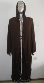 maat L, (1 maat) 1 bruine Egyptische Jelebba, 133 cm., Kleding | Dames, Ophalen of Verzenden, Gedragen, Maat 42/44 (L), Overige thema's