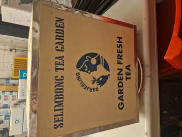 Theekisten Simon levelt beschikbaar voor biedingen