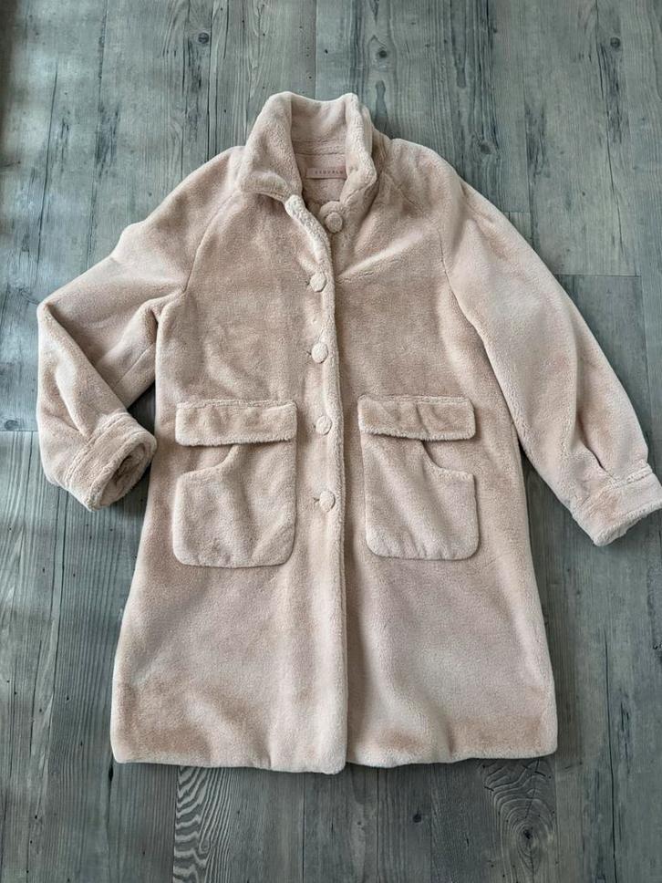 Nieuwe Esqualo nep bontjas maat L/40, Kleding | Dames, Jassen | Winter, Nieuw, Maat 42/44 (L), Beige, Ophalen of Verzenden