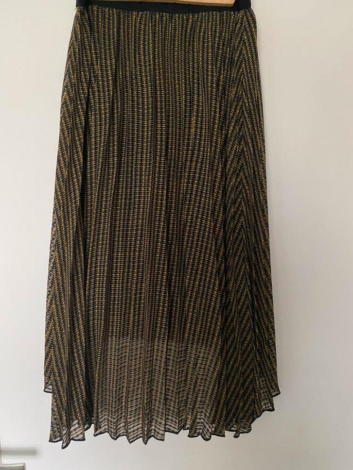 Zwart/ gele plisse rok, Kleding | Dames, Rokken, Zo goed als nieuw, Maat 36 (S), Zwart, Onder de knie, Ophalen of Verzenden