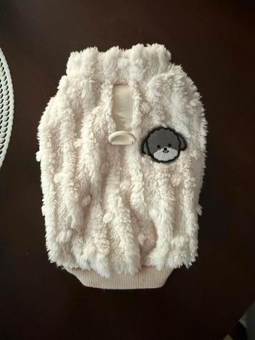 Hondenkleiding beschikbaar voor biedingen