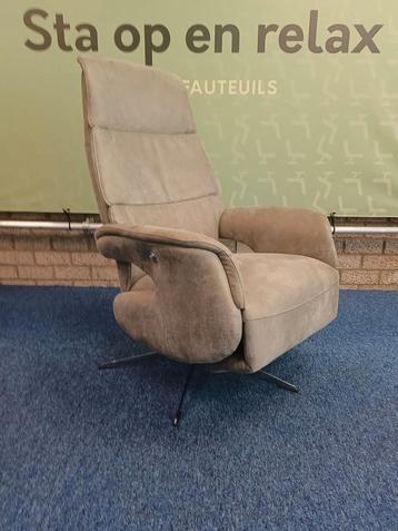 Prachtige relax fauteuil Prominent Als nieuw ! beschikbaar voor biedingen