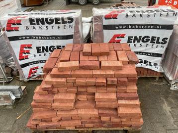 Bakstenen rood Nieuw! beschikbaar voor biedingen