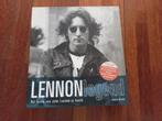 Boek John Lennon met uitneembare reproducties, Gelezen, Artiest, Ophalen of Verzenden