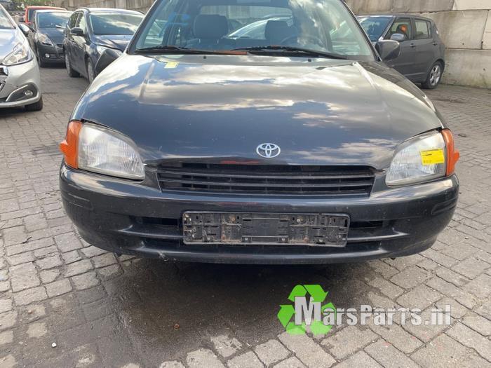 Voorbumper van een Toyota Starlet, Auto-onderdelen, Carrosserie en Plaatwerk, Bumper, Toyota, Gebruikt, 3 maanden garantie, Ophalen of Verzenden