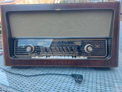 Te koop Blaupunkt buizen radio Riviera, Antiek en Kunst, Antiek | Tv's en Audio, Ophalen