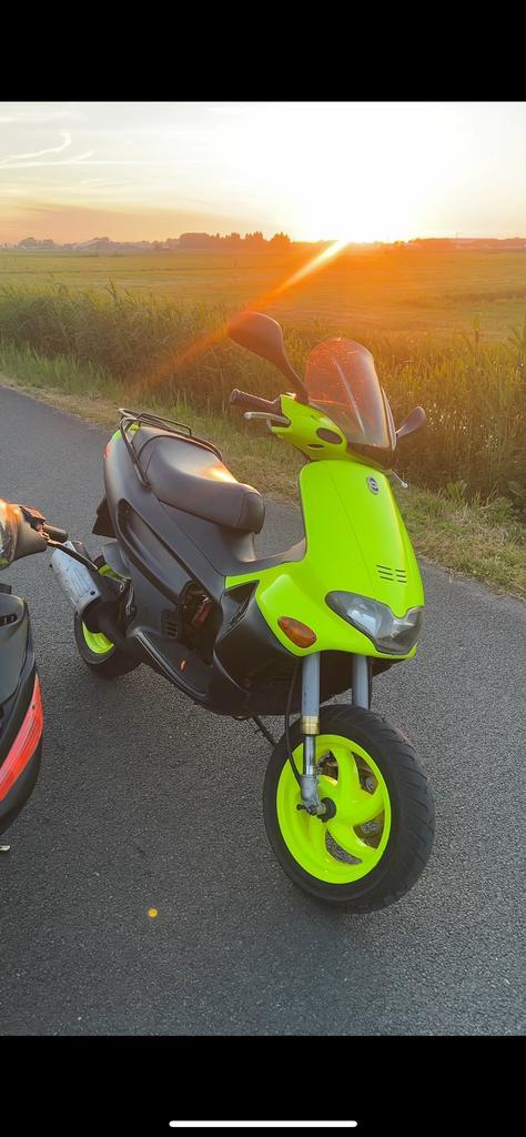Gilera runner verss, Fietsen en Brommers, Snorfietsen en Snorscooters, Zo goed als nieuw, Gilera, Ophalen