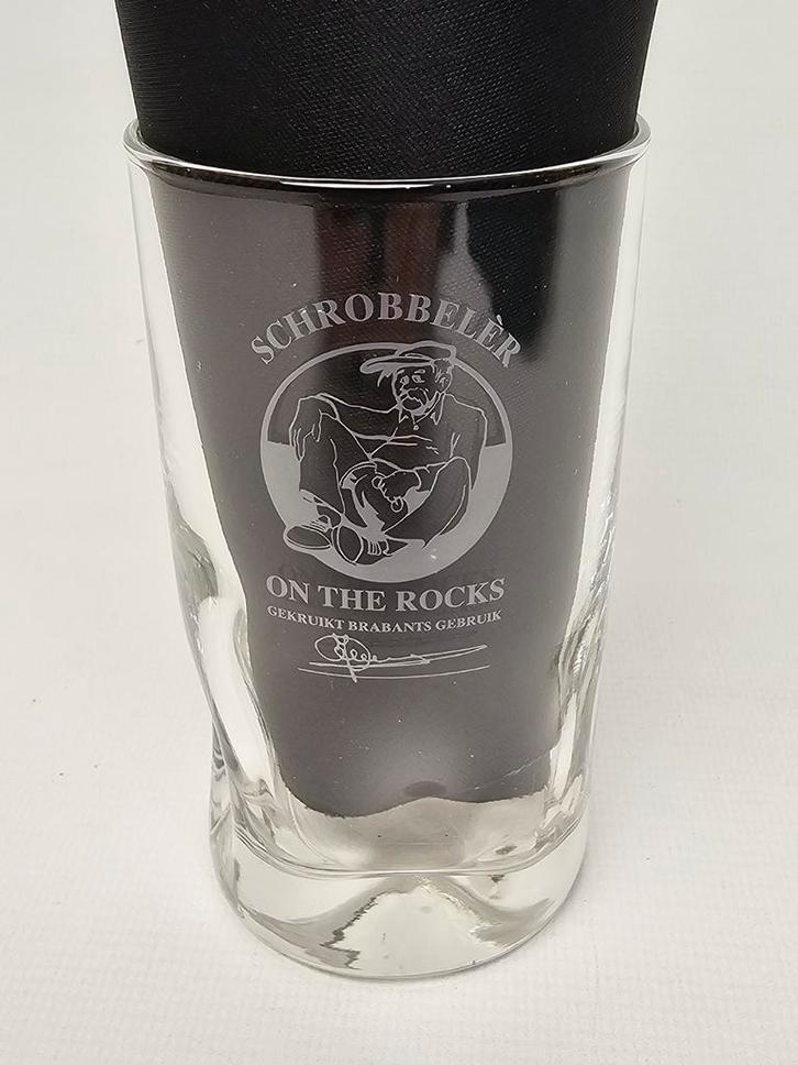# Schrobbeler On The Rocks Glas. Zeldzaam en uniek, Verzamelen, Glas en Borrelglaasjes, Zo goed als nieuw, Overige typen, Ophalen of Verzenden