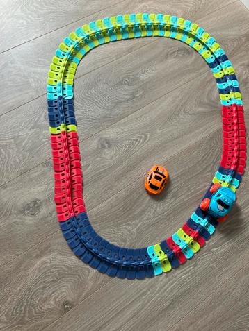 Flexibele Racebaan met Auto's beschikbaar voor biedingen