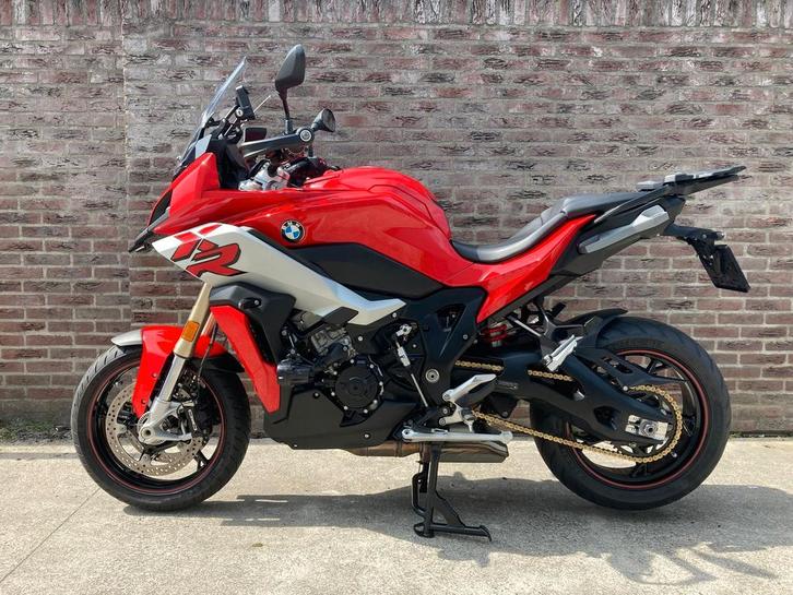 BMW S 1000 XR (bj 20)10500 km S1000XR bomvol ALS NIEUW, Motoren, Motoren | BMW, Bedrijf, Overig, meer dan 35 kW, 4 cilinders, Motorrijbewijs A