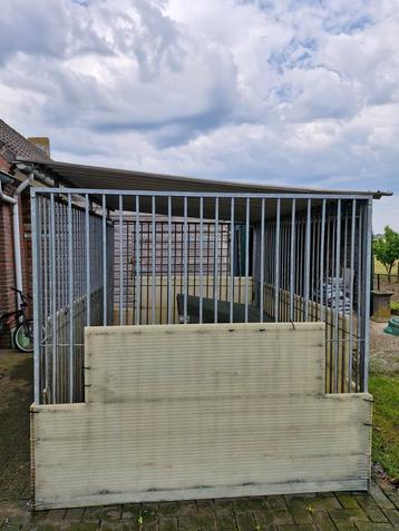 Honden kennel met nachthok  beschikbaar voor biedingen