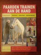 L. Bayley - Paarden trainen aan de hand, L. Bayley, Ophalen of Verzenden, Zo goed als nieuw, Overige sporten