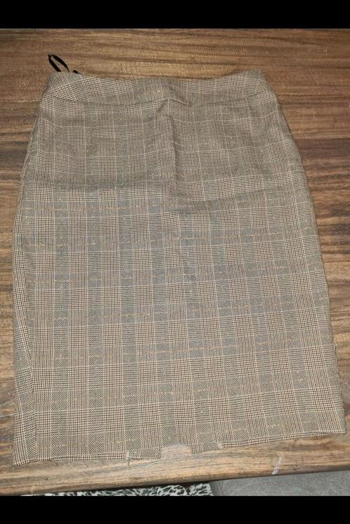 Vanilia rok bruin geruit maat 38/M, Kleding | Dames, Rokken, Zo goed als nieuw, Maat 38/40 (M), Bruin, Knielengte, Ophalen of Verzenden