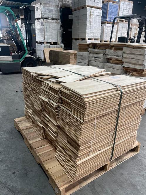 45m2 eiken visgraat Restpartij 15x75cm vloer parket, Huis en Inrichting, Stoffering | Vloerbedekking, Zo goed als nieuw, Parket