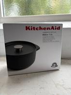 Kitchenaid Caserolle met deksel - 22cm - NIEUW, Ophalen, Nieuw, Koekenpan of Braadpan, Gietijzer