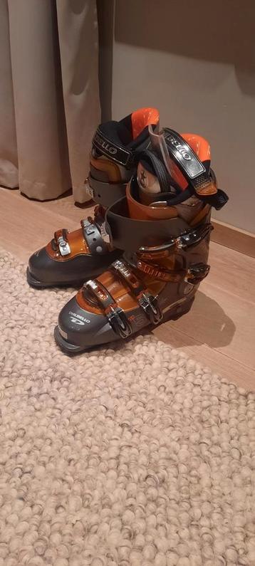 skischoenen zo goed als nieuw maat 42 beschikbaar voor biedingen
