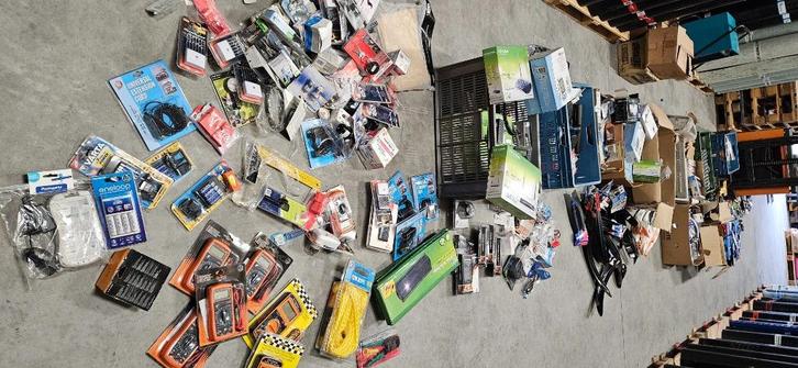 GROTE PARTIJ VAN ALLES SOORTEN PRODUCTEN  € BIEDEN NA WAARDE, Diversen, Rommelmarktspullen, Ophalen