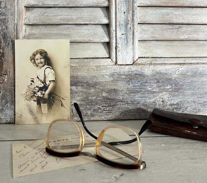 Franse vintage bril vlindermodel circa 1960 + originele etui, Verzamelen, Retro, Persoonlijke verzorging, Ophalen of Verzenden