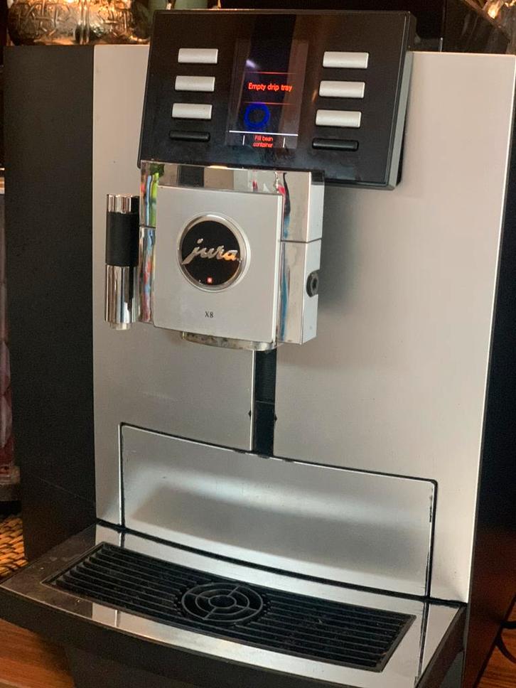 Jura 8 professional koffie bonen machine met 2 jaar garantie, Witgoed en Apparatuur, Koffiezetapparaten, Zo goed als nieuw, Koffiebonen