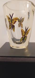 Vintage glazen dubbelwandige Vaas met Butterfly's, Ophalen