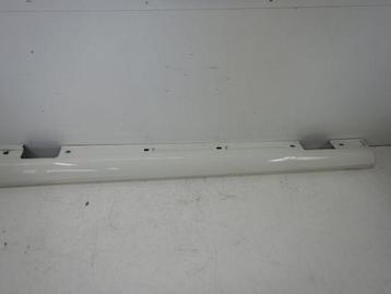 Mercedes-Benz B-Klasse W246 Sideskirt Links A2466901340 beschikbaar voor biedingen