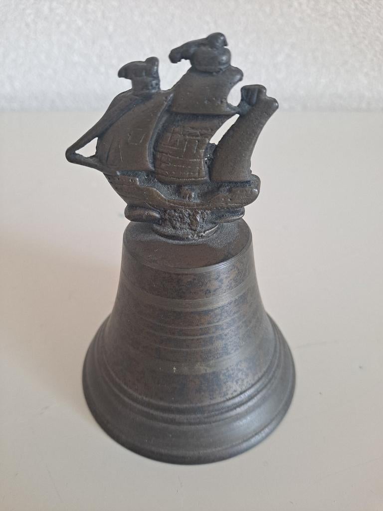 Antiek Bronzen scheepsbel van ca 10 cm, Antiek en Kunst, Antiek | Koper en Brons, Brons, Ophalen of Verzenden