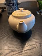 Le Creuset Theepot crème kleurig, Ophalen of Verzenden, Zo goed als nieuw