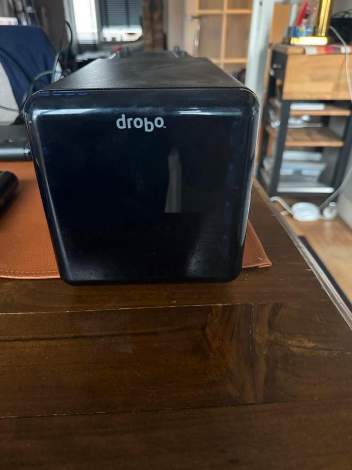 Data Robotics Drobo 4-Bay DAS/NAS (DR04D-D), Computers en Software, NAS, Gebruikt, Ophalen