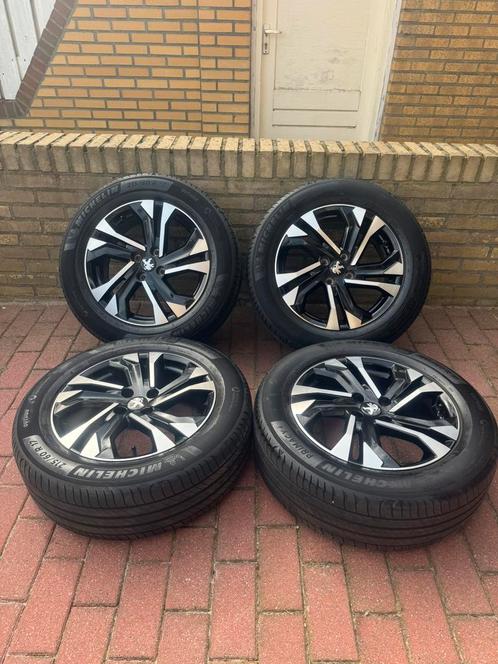 Pegeot mercedes MITSUBISHI Seat Nissan Navara, Auto-onderdelen, Banden en Velgen, All Season, 18 inch, 215 mm, Ophalen