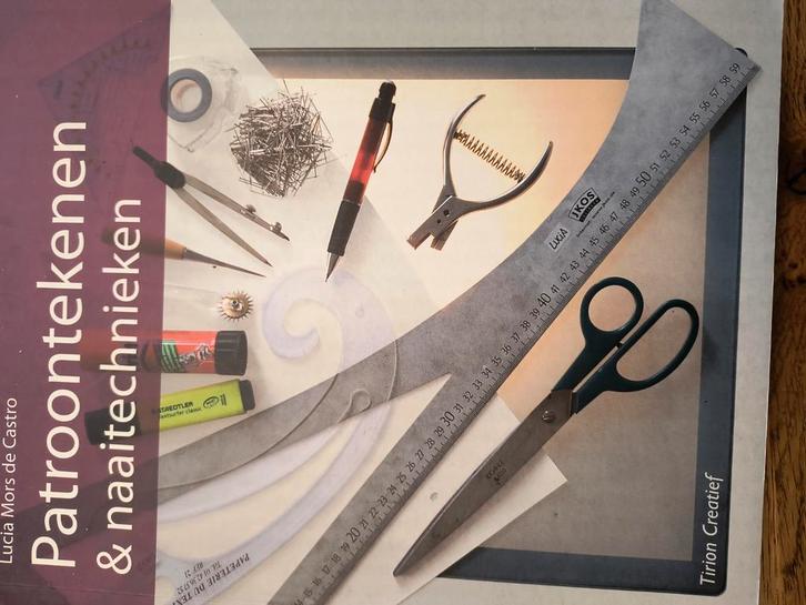 Patroontekenen & naaitechnieken, Boeken, Hobby en Vrije tijd, Zo goed als nieuw, Ophalen of Verzenden
