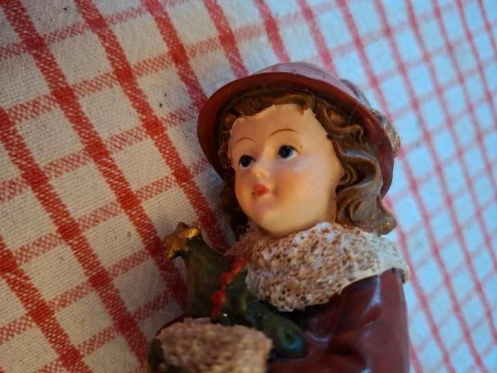 Oud beeldje Kerst vrouwtje. 🌲❤️🌲, Verzamelen, Poppenhuizen en Toebehoren, Zo goed als nieuw, Poppenhuis, Ophalen of Verzenden