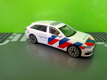Bburago - Audi A6 Avant Politie [wit] 1/43 beschikbaar voor biedingen