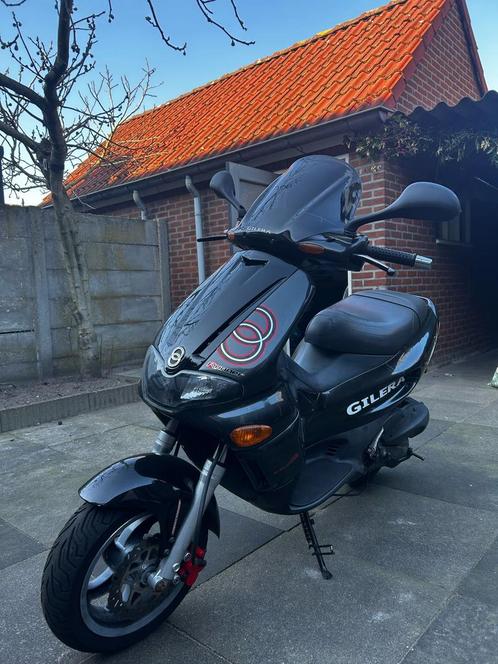 Gilera runner 180cc 2st, Fietsen en Brommers, Scooters | Piaggio, Zo goed als nieuw, Overige modellen, Ophalen