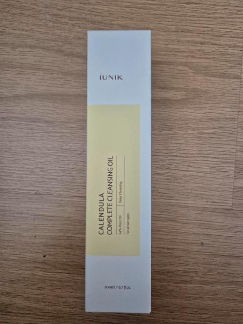 iUNIK calendula complete cleansing oil, Sieraden, Tassen en Uiterlijk, Uiterlijk | Gezichtsverzorging, Nieuw, Reiniging, Ophalen of Verzenden