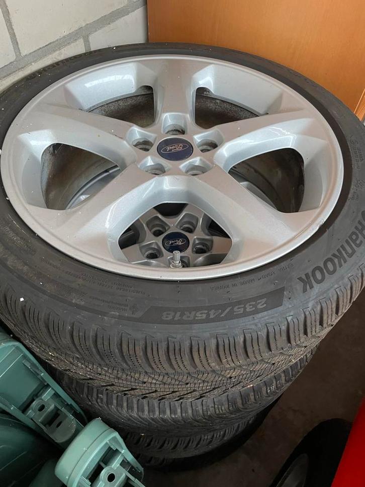 Winterbanden op lichtmetalen velg FORD - 235/45R18, Auto-onderdelen, Banden en Velgen, Banden en Velgen, Winterbanden, 18 inch