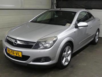 Opel Astra TwinTop 1.8 Cosmo - Leer - APK 2025 - Trekhaak