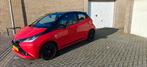 Toyota Aygo 1.0 Vvt-i 69pk 5D X-shift 2017 Rood, Zwart, 4 stoelen, Leder, 24 km/l