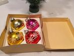 4 oude vintage kerstballen met doos., Diversen, Ophalen of Verzenden, Zo goed als nieuw