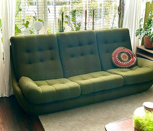 Vintage Retro 70s mos-groene 3-zits bank, Huis en Inrichting, Banken | Bankstellen, Zo goed als nieuw, 200 tot 250 cm, 75 tot 100 cm