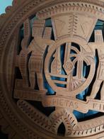 Houten Wanddecoratie met Inscriptie, Antiek en Kunst, Kunst | Beelden en Houtsnijwerken, Ophalen of Verzenden