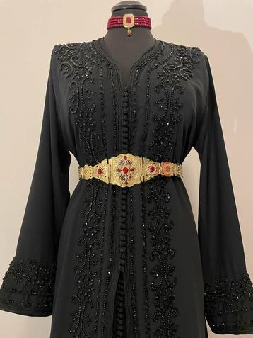 Takchita te huur mt XL beschikbaar voor biedingen