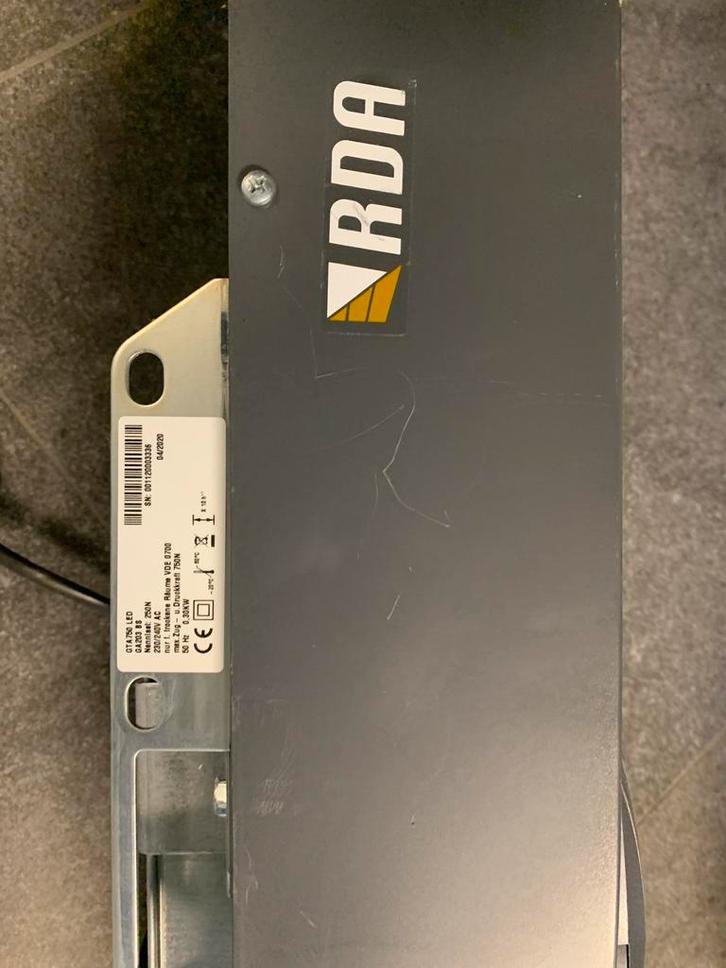 Berner GTA 750 LED Garagedeuropener, Doe-het-zelf en Verbouw, Deuren en Horren, Zo goed als nieuw, Garagedeur, 215 cm of meer