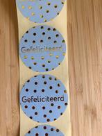 15 stickers gefeliciteerd lichtblauw met gouden stippen, Hobby en Vrije tijd, Ophalen of Verzenden, Nieuw, Meerdere stickers