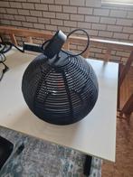 Zwarte hanglamp - Rotan look, Kunststof, 50 tot 75 cm, Ophalen of Verzenden, Zo goed als nieuw