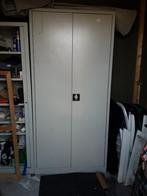 2 deurs metalen kast, Doe-het-zelf en Verbouw, Metalen, Ophalen, Gebruikt, IJzer