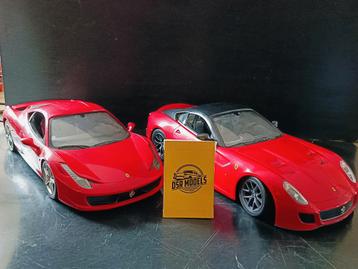 1:12 Ferrari modellen zijn plastic maar zeer mooi beschikbaar voor biedingen