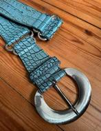 Grijze riem met zilveren studs en gesp - slangenprint, Kleding | Dames, Riemen en Ceinturen, Ophalen of Verzenden