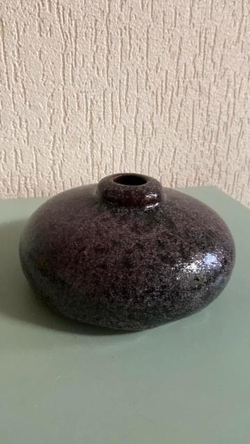 Discus vaas beschikbaar voor biedingen